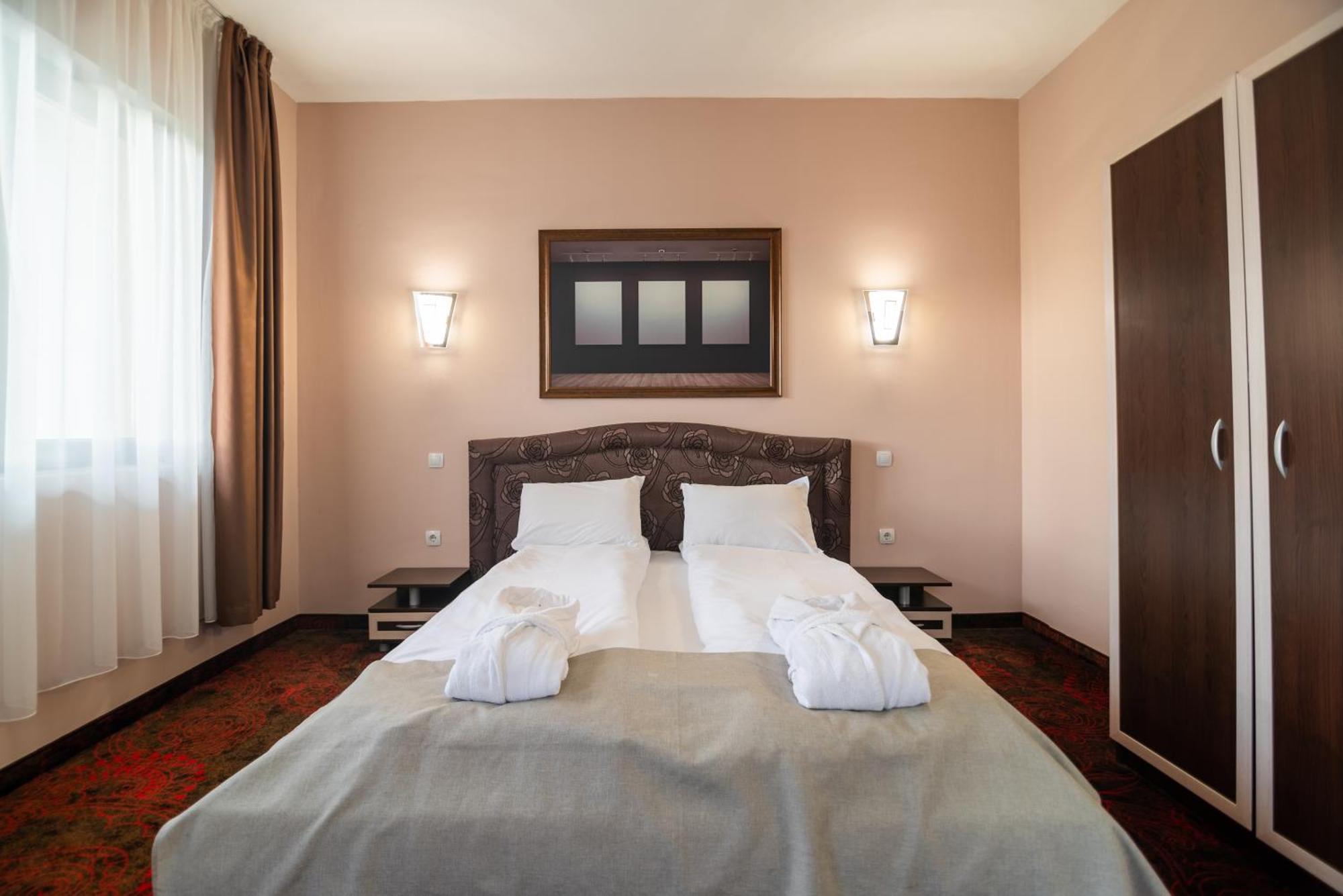 Park Hotel Arbanassi Buitenkant foto