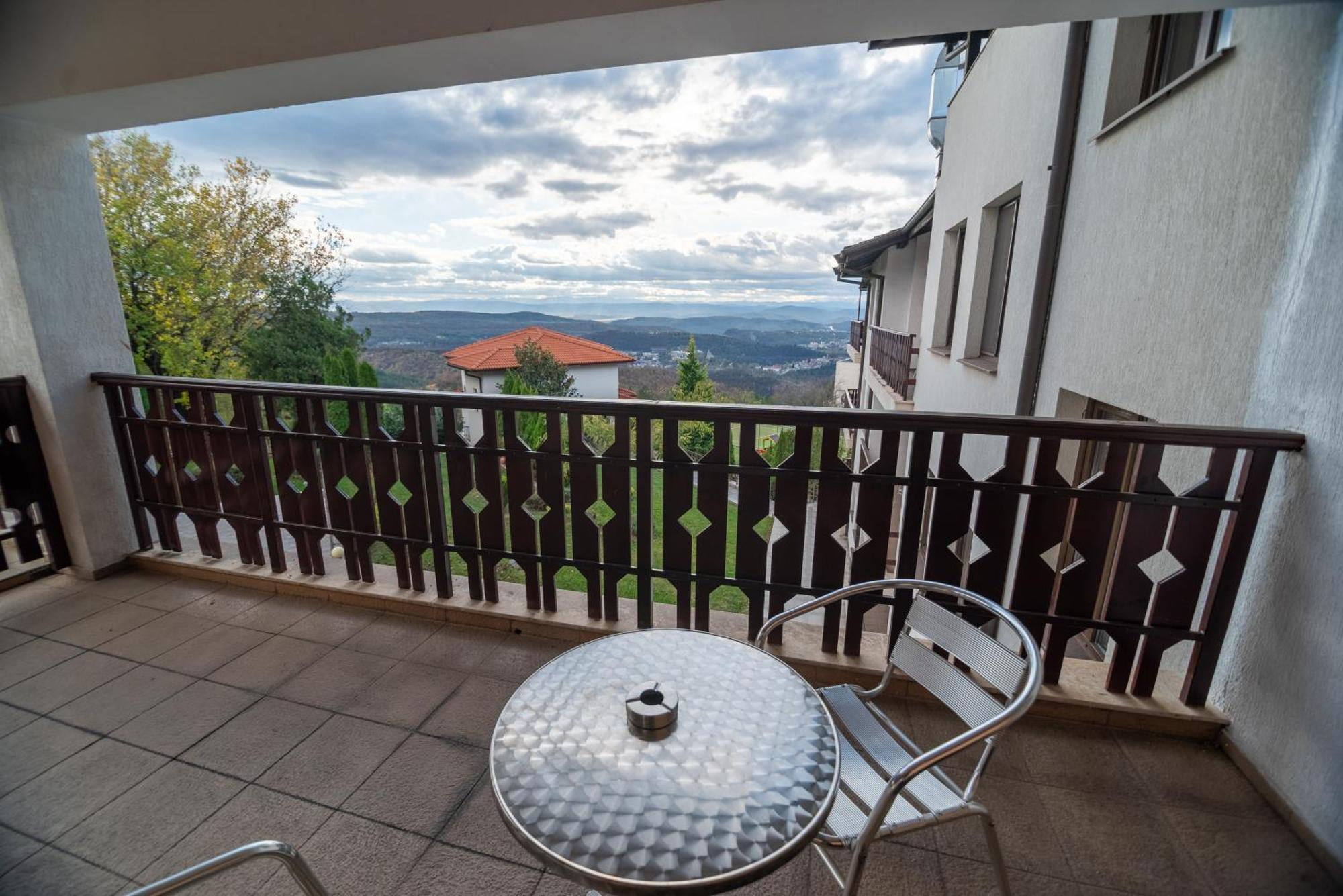 Park Hotel Arbanassi Buitenkant foto