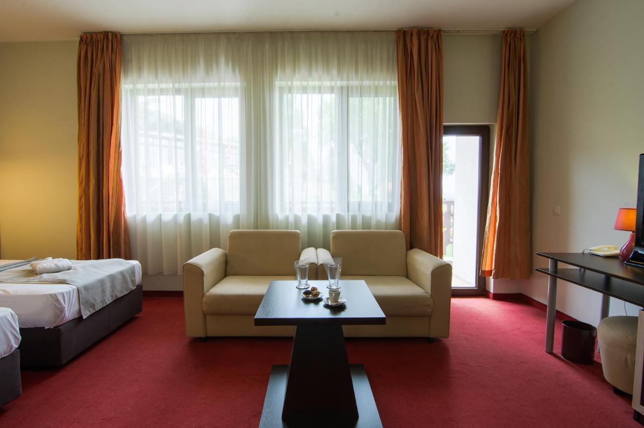 Park Hotel Arbanassi Buitenkant foto