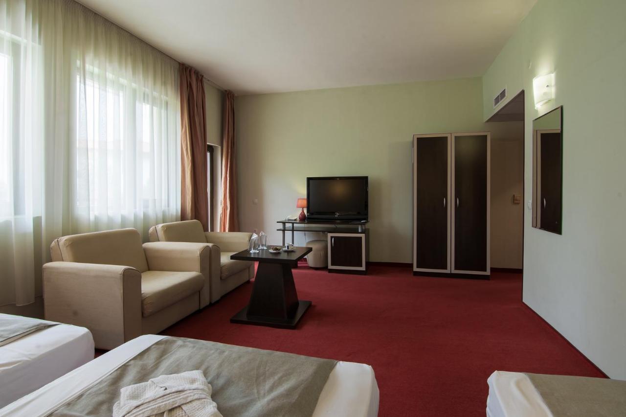 Park Hotel Arbanassi Buitenkant foto
