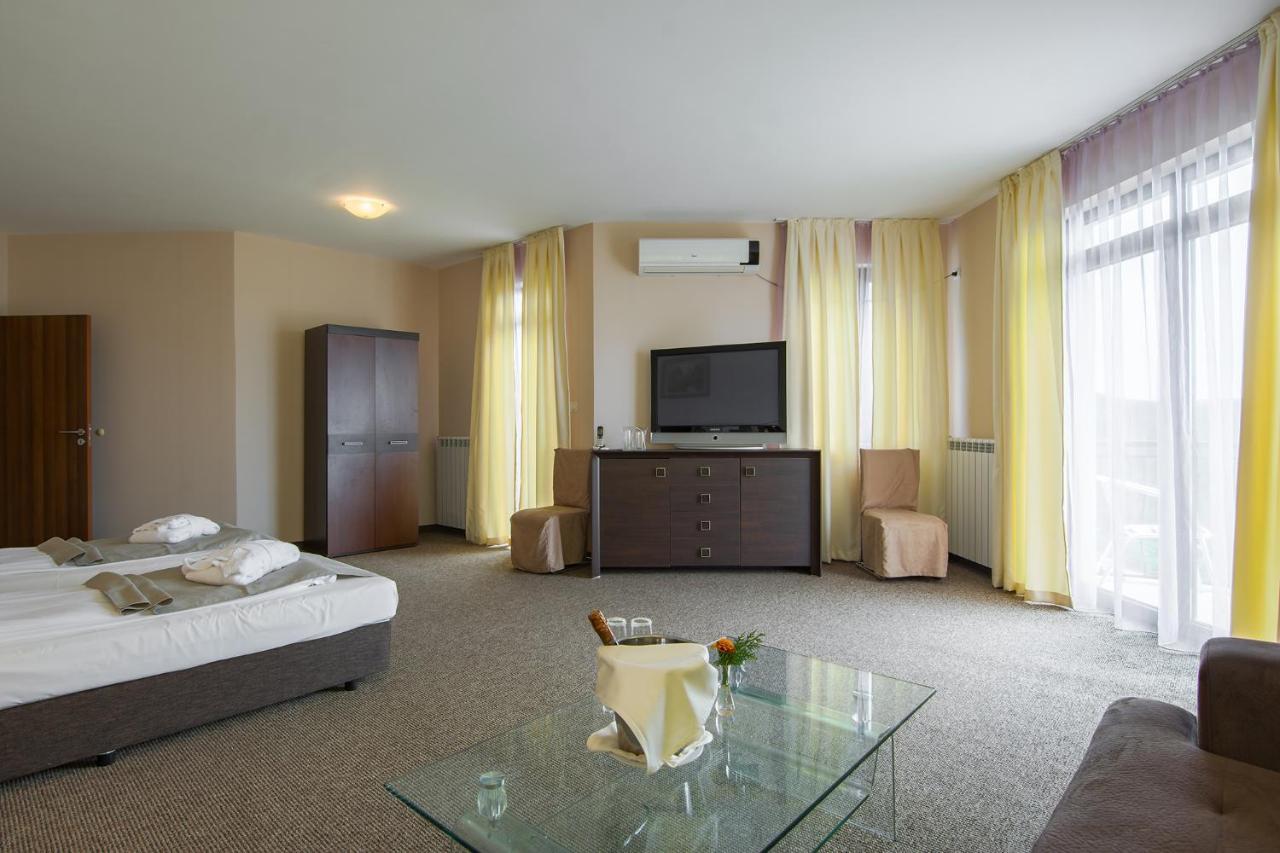 Park Hotel Arbanassi Buitenkant foto