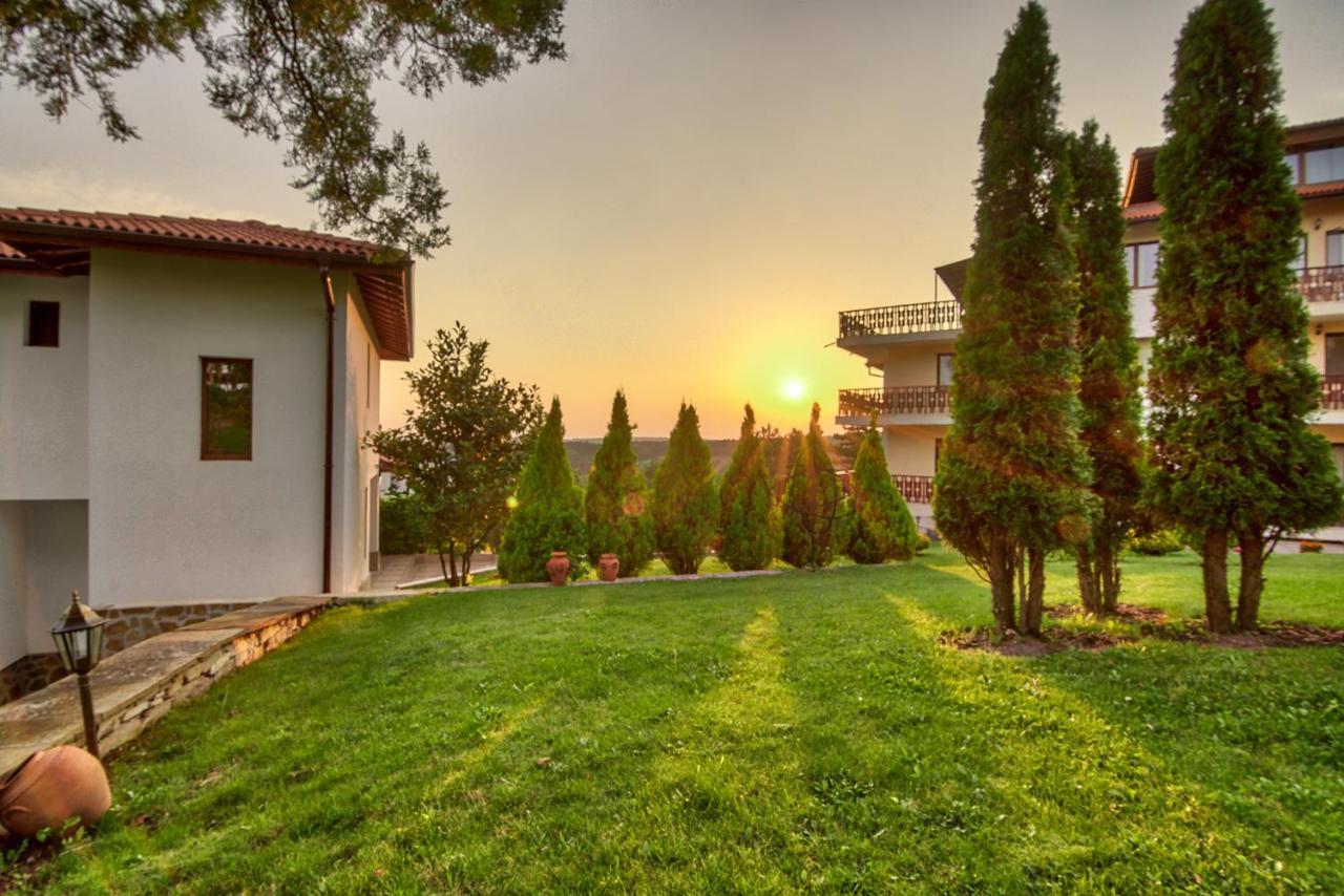Park Hotel Arbanassi Buitenkant foto