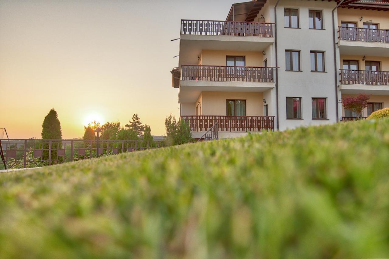 Park Hotel Arbanassi Buitenkant foto